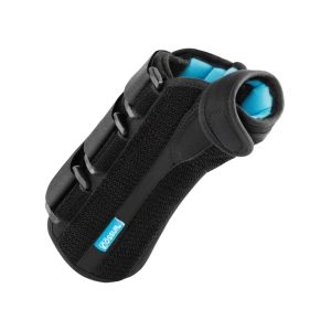 Wrist brace with thumb support